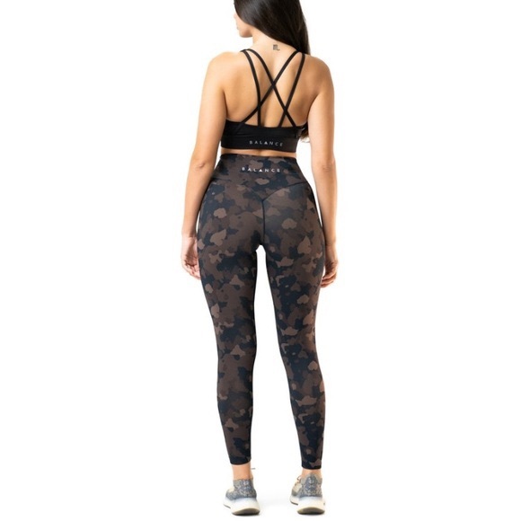 SOLD BALANCE ATHLETICA BASE CAMP LEGGINGS - Picture 7 of 7